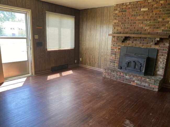 Building Photo - 1551 S Tejon St