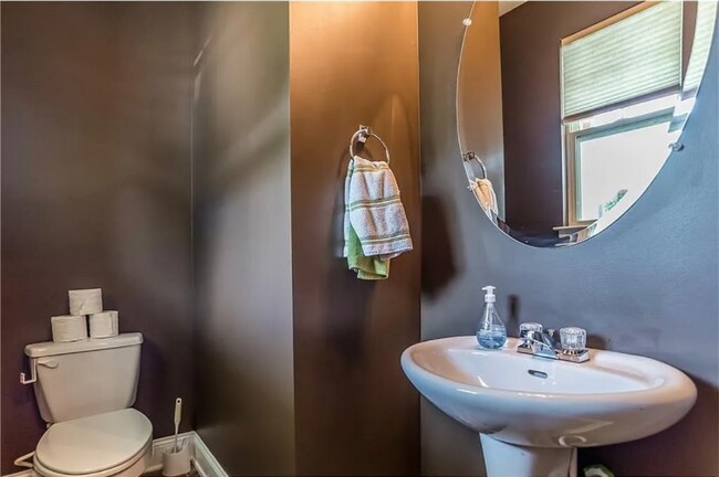 Building Photo - 3945 Pointe Vecchio Cir