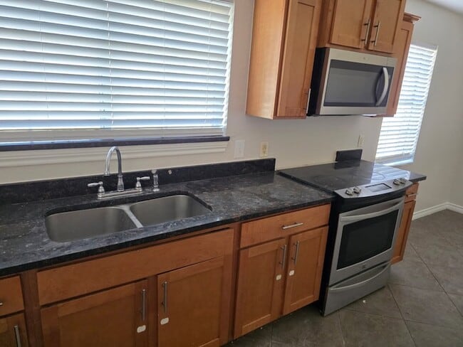 Building Photo - 2937 Laramie St