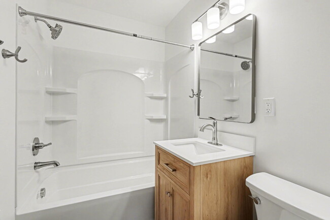 Building Photo - 1 Bedroom Rental Duplex in Midland- $1000/month