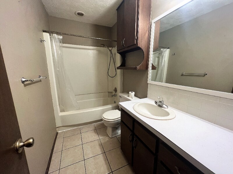 Building Photo - 1603 Timberline Dr
