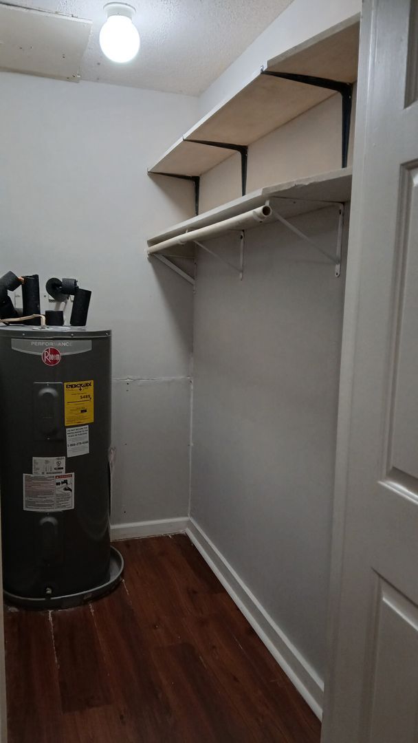 Building Photo - 1 BD/ 1 BA