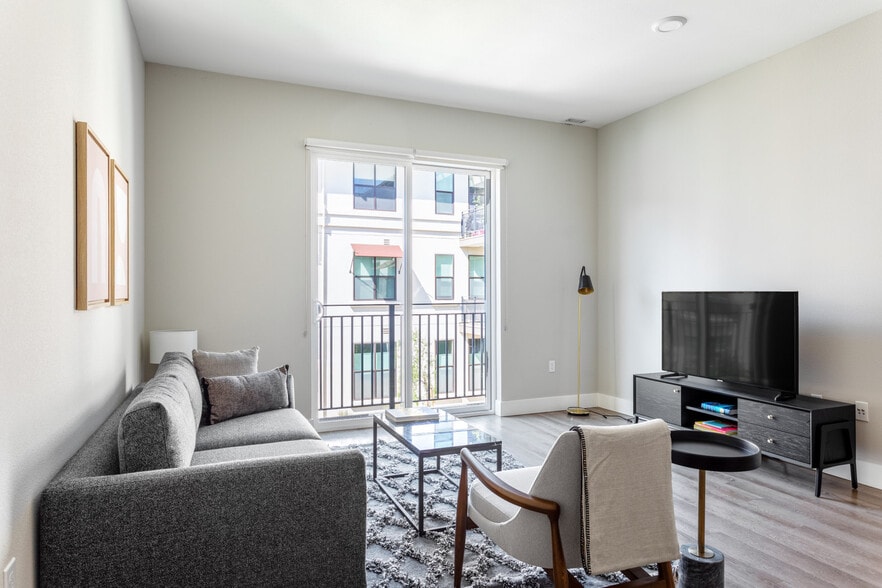 Building Photo - 441 El Camino Real