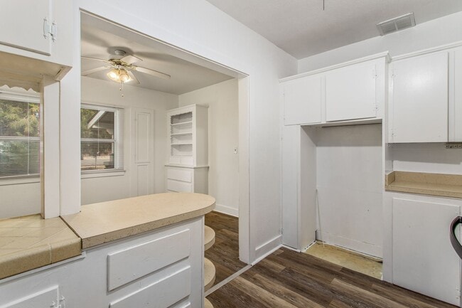 Building Photo - Charming 1-bedroom backhouse in Mentone!
