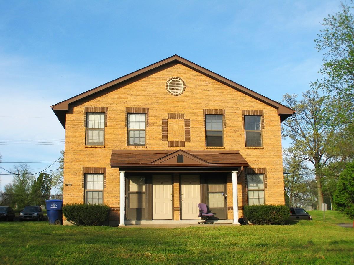 Building Photo - 7336 Hampton Ave