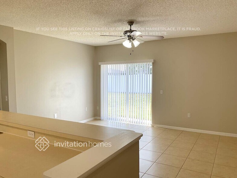 Building Photo - 761 Dromedary Dr