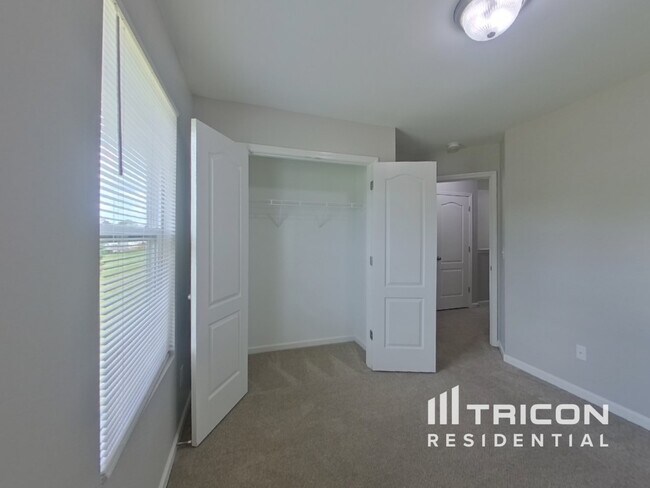 Building Photo - 564 Gentle Breeze Ln