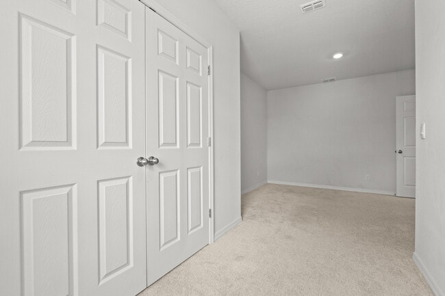 Building Photo - 12869 SW Forli Wy
