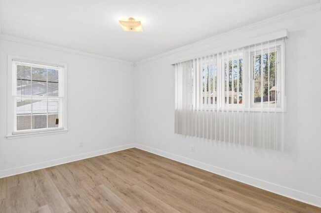 Building Photo - 4225 Cottage Ln