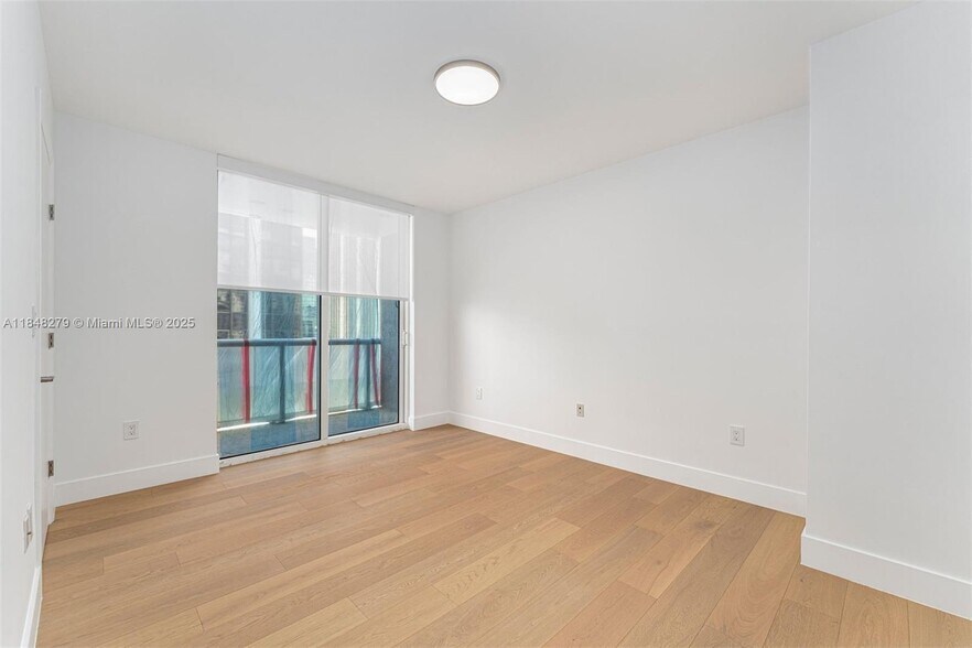 Building Photo - 50 Biscayne Blvd