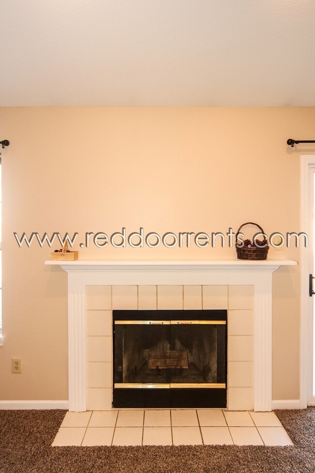 Building Photo - Coming Soon! Freshly Updated Fishers Home!