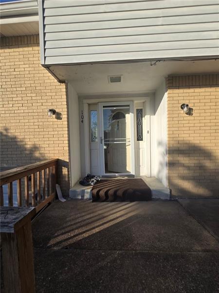 Building Photo - 104 Briar Crest Dr