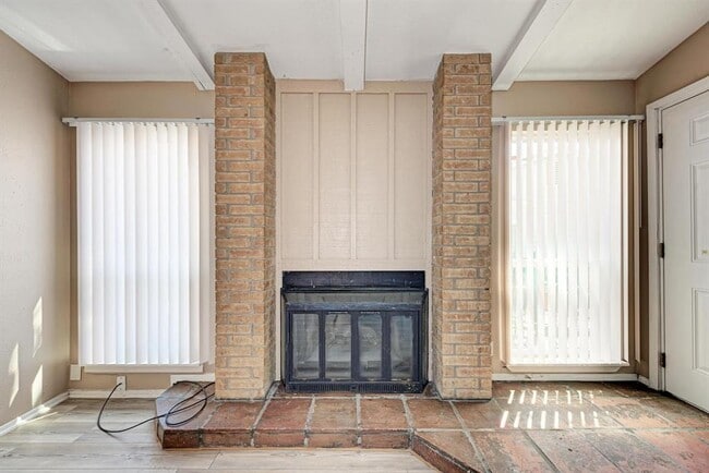 Building Photo - 1117 W Rundberg Ln