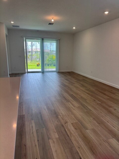 Building Photo - 1545 SE Crosswood Wy