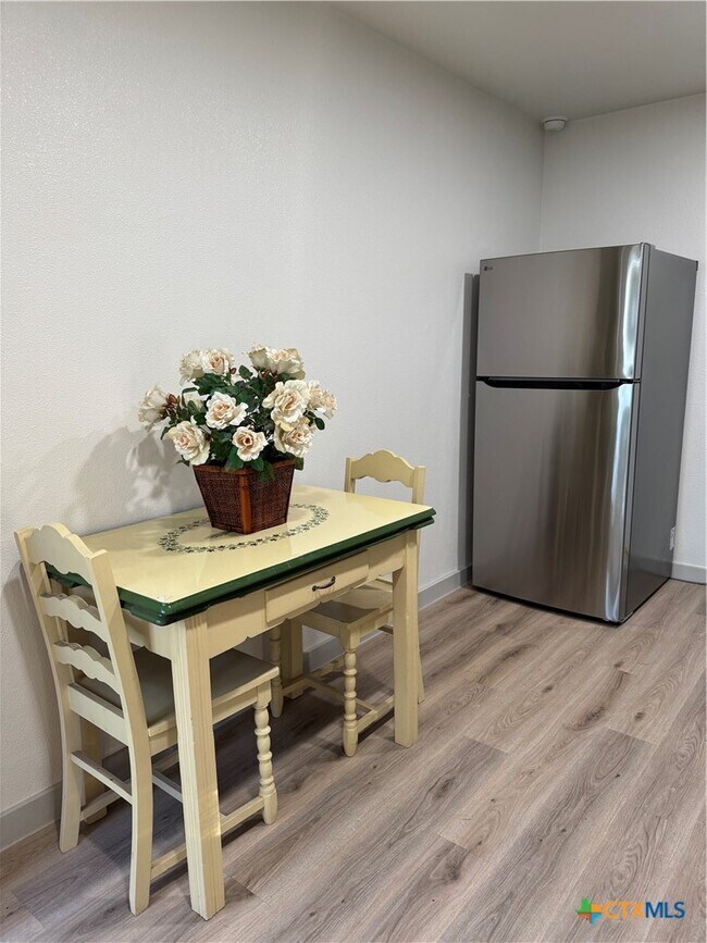 Building Photo - 2901 W Avenue B