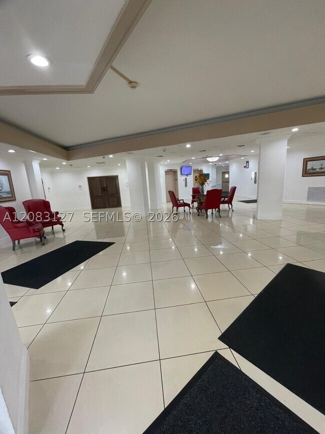 Building Photo - 1200 NE Miami Gardens Dr