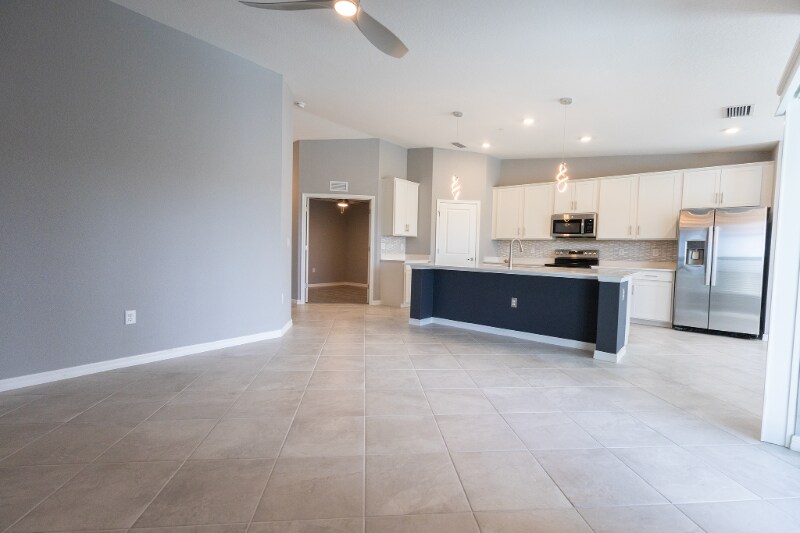 Building Photo - 14281 Heritage Landing Blvd
