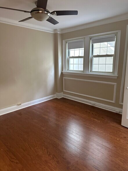 Building Photo - 1476 Beacon St