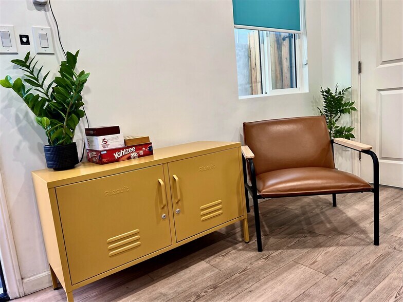 Building Photo - 1990 Lemon Ave