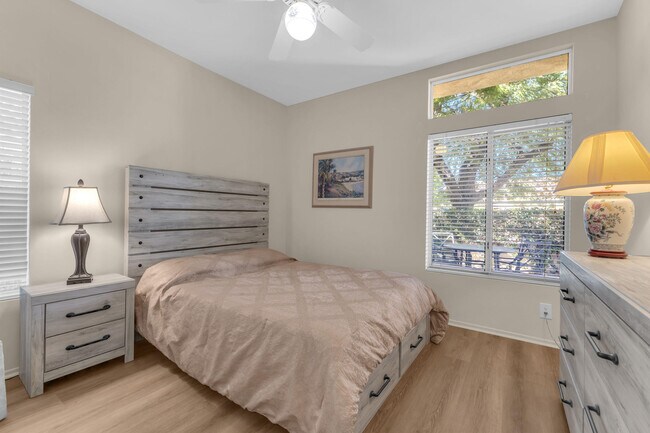 Building Photo - 37468 Westridge Ave