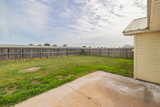 Building Photo - For Lease