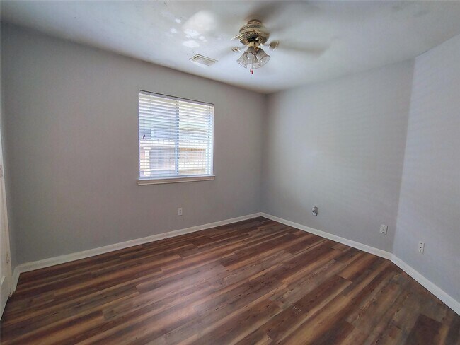 Building Photo - 818 Presley Way