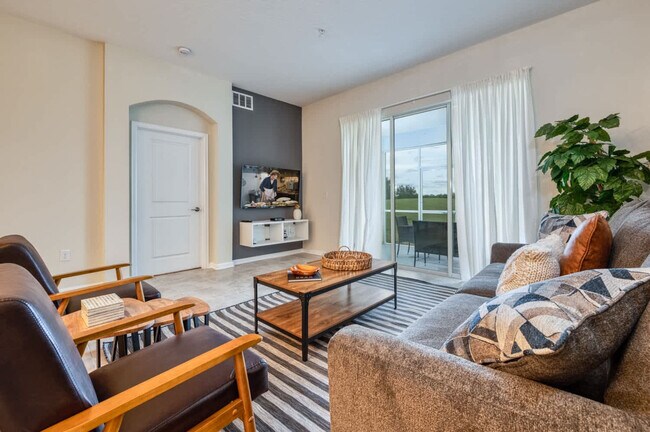Building Photo - 723 Ocean Course Ave