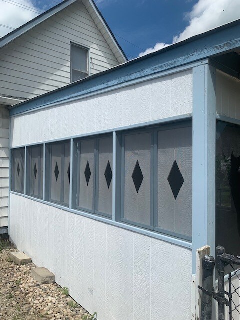 Building Photo - 127 W Troy Ave