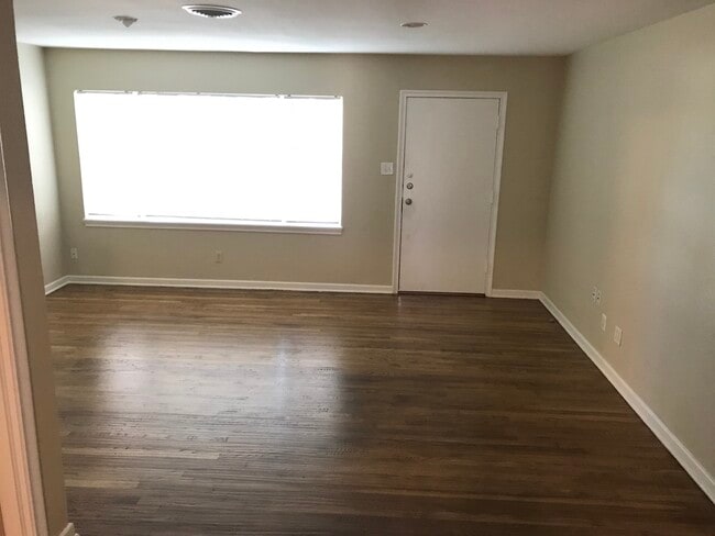 Building Photo - 2725 Forest Park Blvd