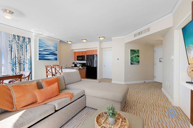 Building Photo - 18001 Collins Ave