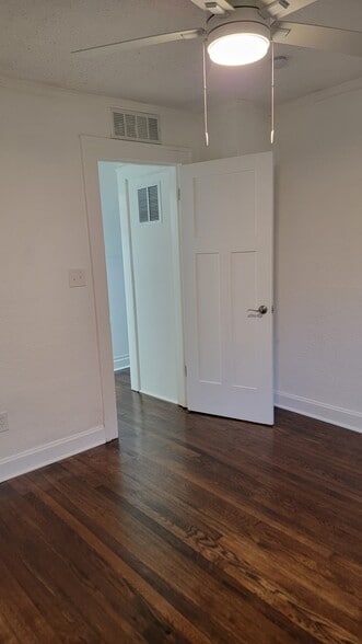 Building Photo - 6636 Tracy Ave