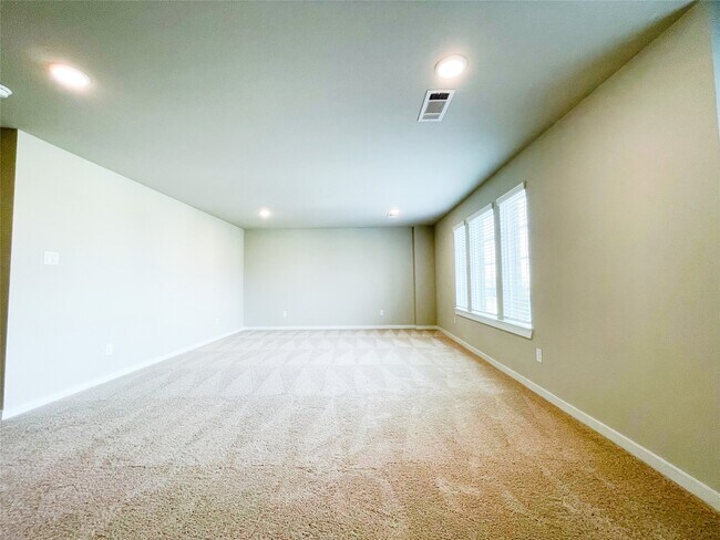 Building Photo - 8623 Oceanmist Cv Dr