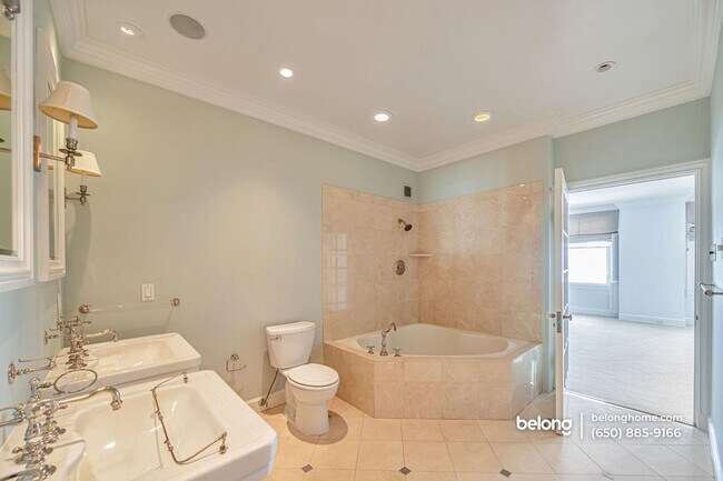 Building Photo - 1201 California St