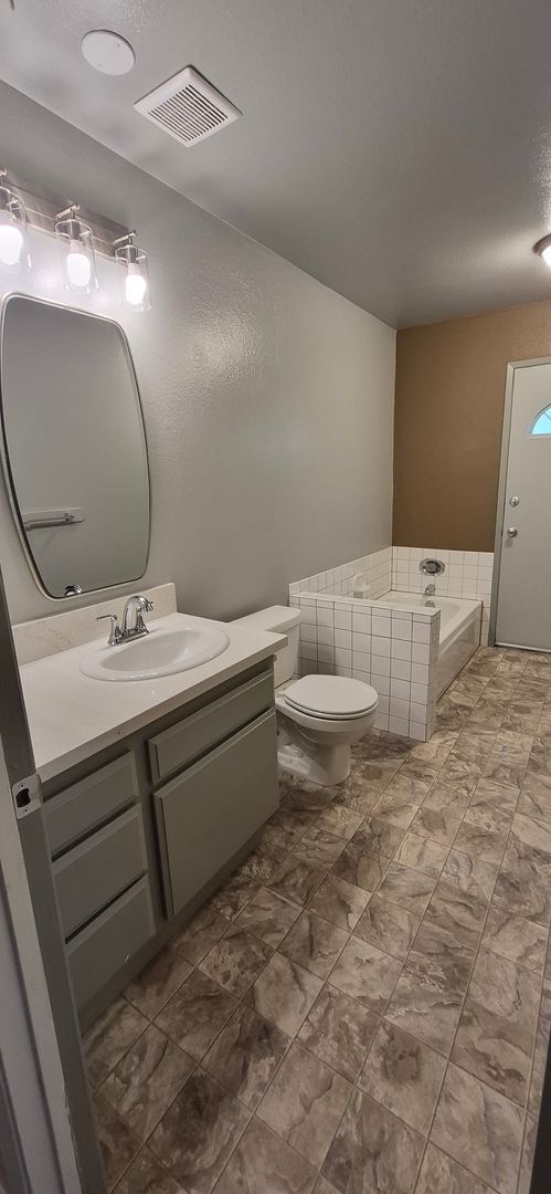 Building Photo - Beautifully maintained, Suisun City 3-bedroom, 2-bath home showcasing true pride of ownership! - ...