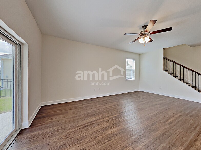 Building Photo - 322 Pine Terrace Dr