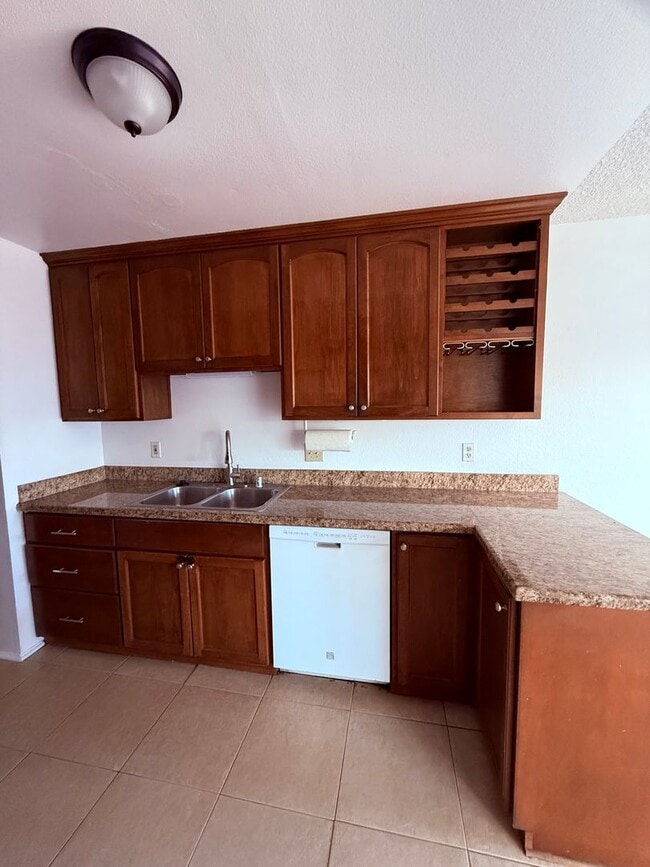 Building Photo - Long term Condo