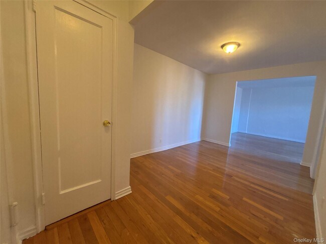 Building Photo - 23 Schenck Ave