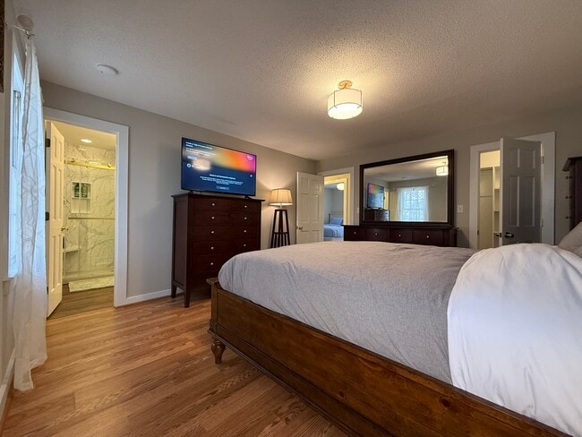 Building Photo - 505 Westbrook Dr