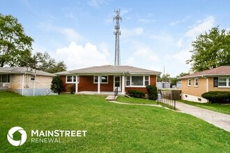 Building Photo - 2320 Embassy Ln