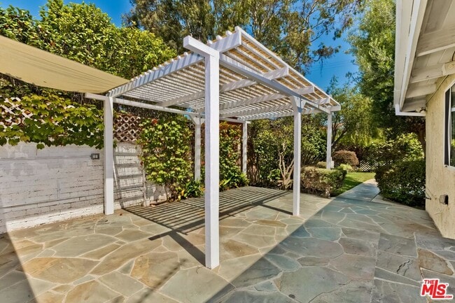 Building Photo - 921 24th St