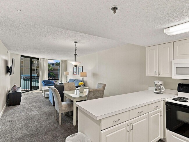 Building Photo - 1040 US-98