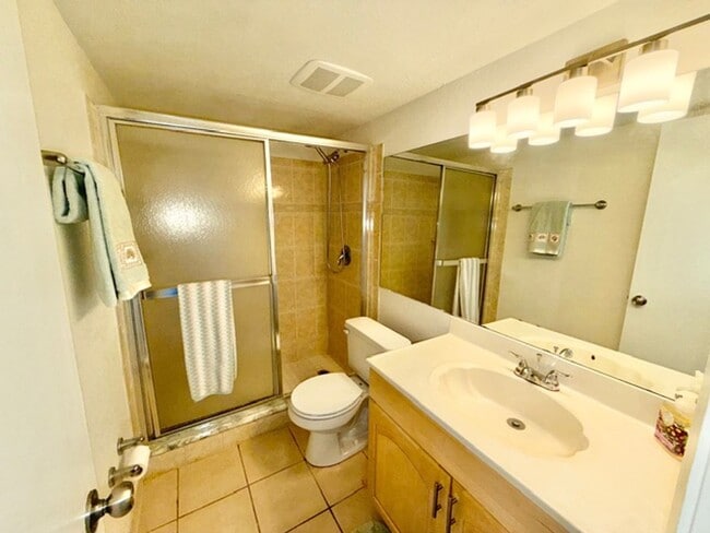 Building Photo - Altamonte Springs  - 2 Bedroom, 2 Bathroom - $1,695.00