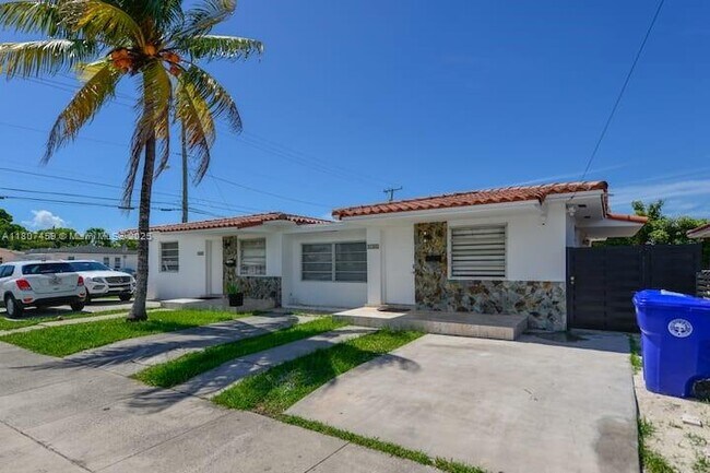 Primary Photo - 3262 SW 28th St
