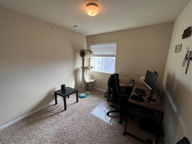 Building Photo - 1010 Lost Pines Ln