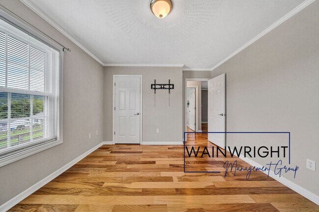 Building Photo - 1533 Blanton Ave SE