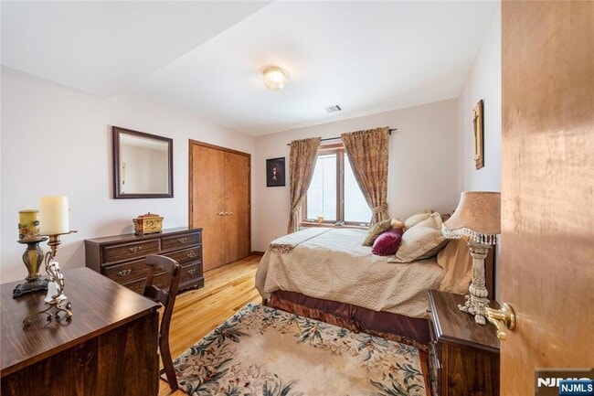 Building Photo - 220 Harrison Ave