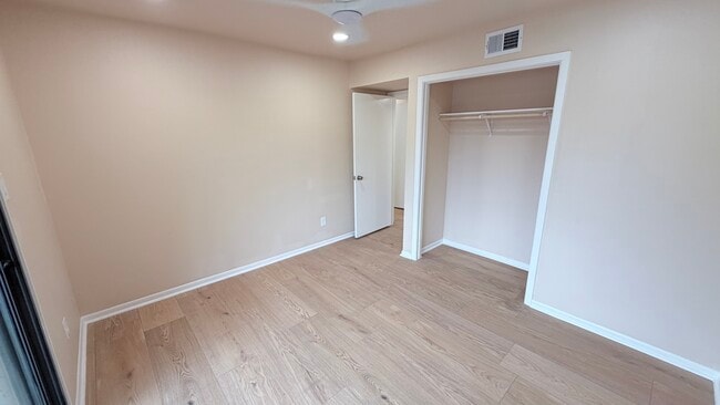 Building Photo - 8435 Hearth Dr