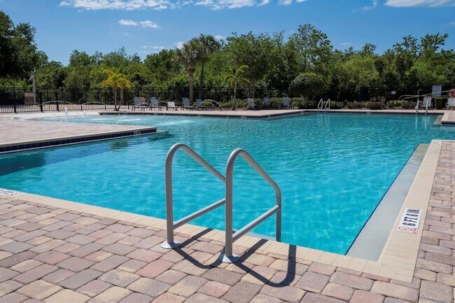 Building Photo - 9136 Hillcroft Dr