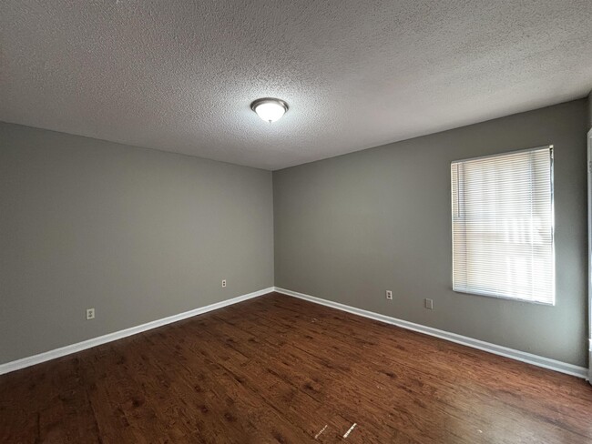 Building Photo - 4450 Arnold Cove