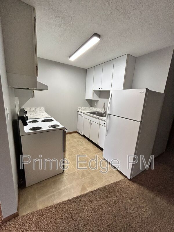 Building Photo - 4615 Prescott Avenue